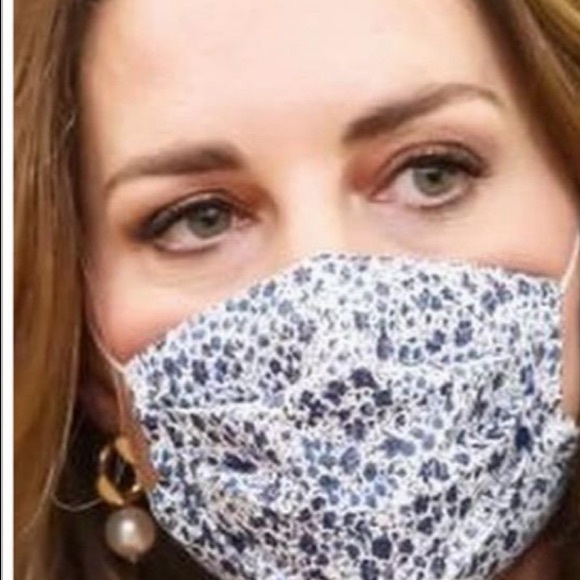 NWOT Gorgeous gold hoops & Pearl Charm😍 - Picture 12 of 12